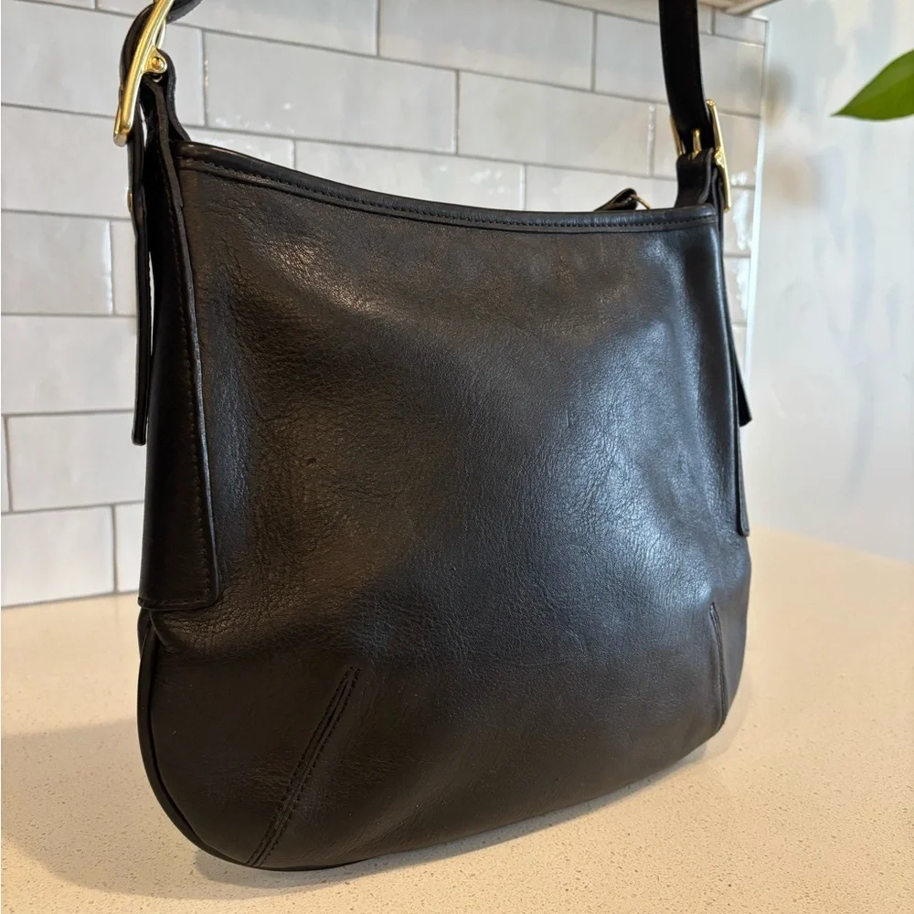 Coach 90s Vintage Court Leather Crossbody 9204 Bag Purse Black Zip Close